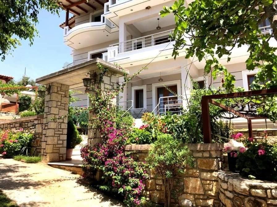 Spyridoula'S Guest House Himare Eksteriør bilde