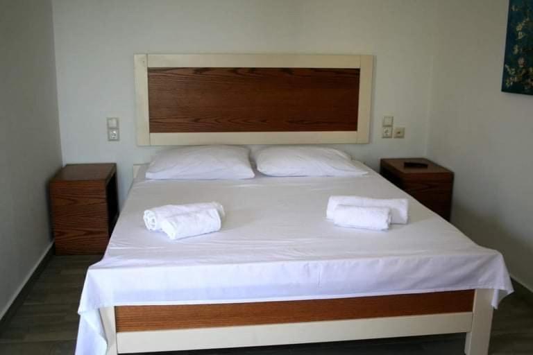 Spyridoula'S Guest House Himare Eksteriør bilde