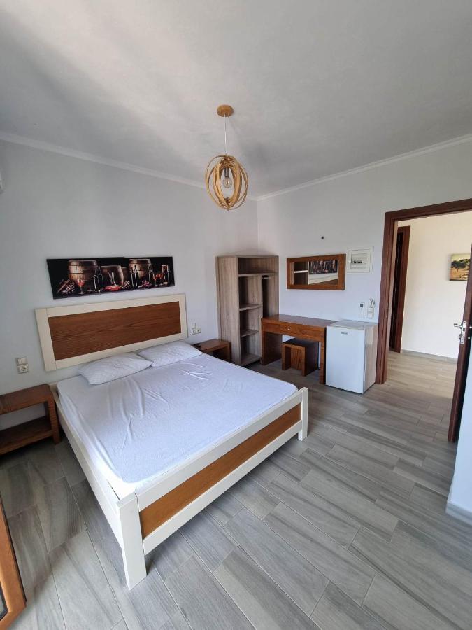Spyridoula'S Guest House Himare Eksteriør bilde
