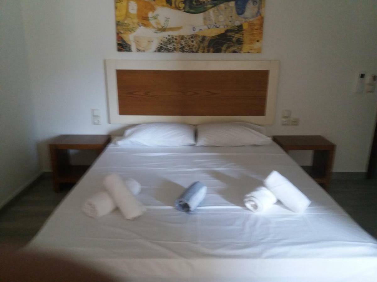 Spyridoula'S Guest House Himare Eksteriør bilde