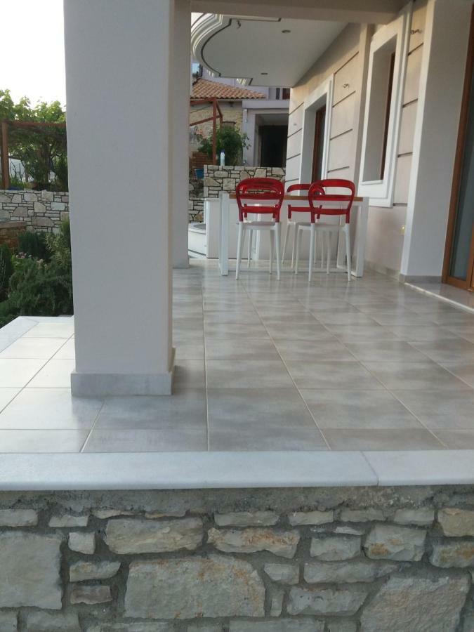 Spyridoula'S Guest House Himare Eksteriør bilde